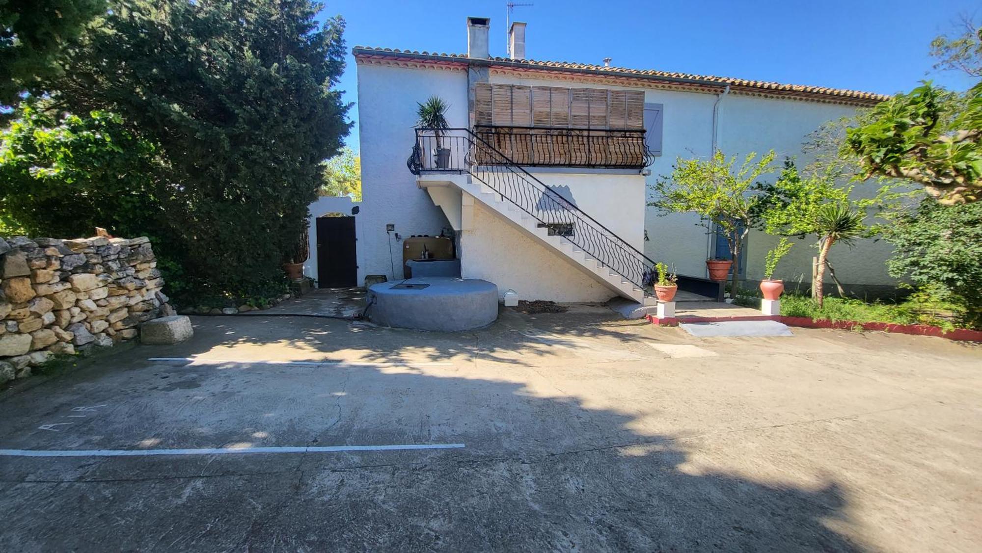 Bel Appartement Vinassan Bagian luar foto